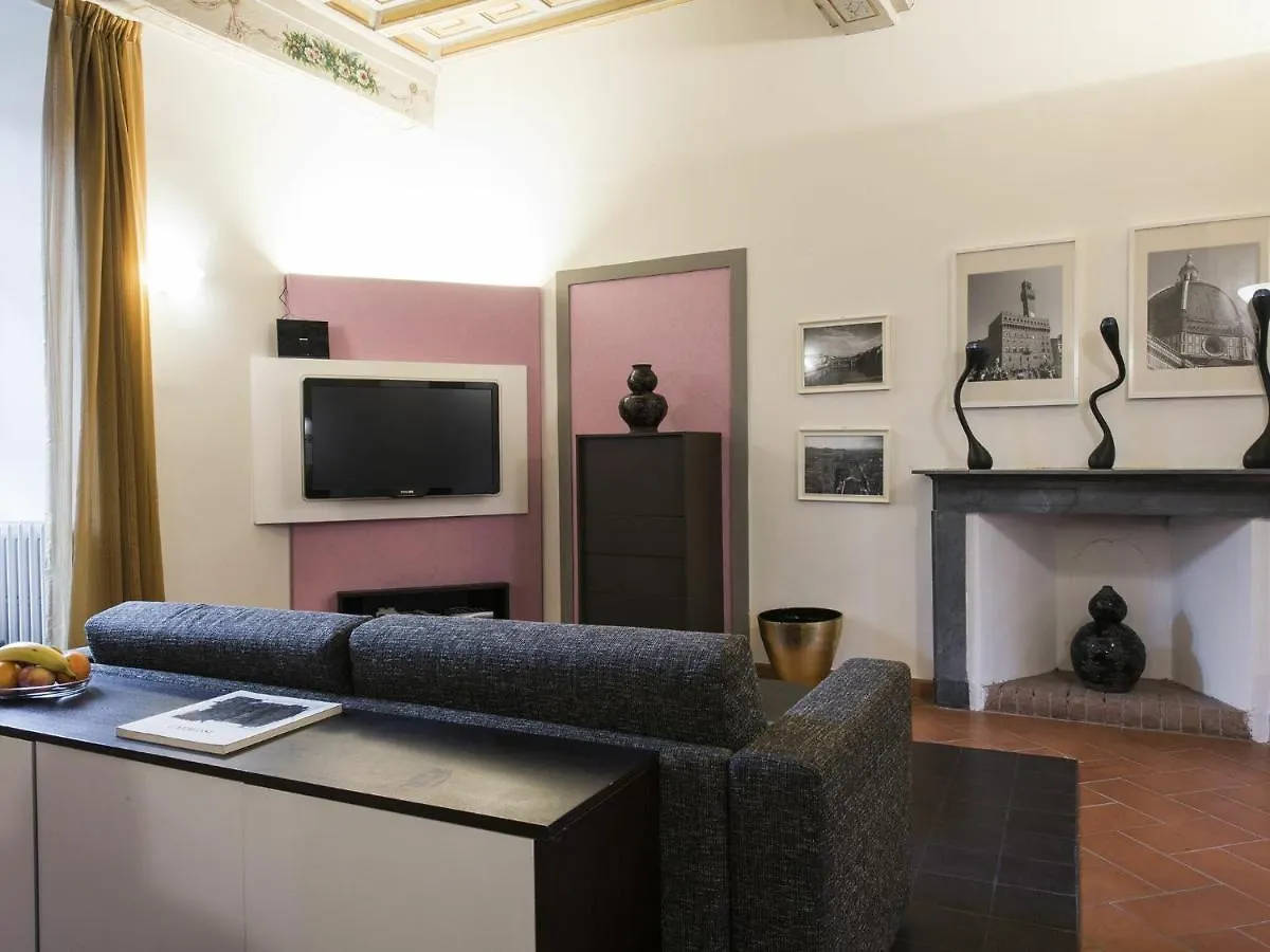 Apartment Palazzo Terme By Halldis Florence Italy