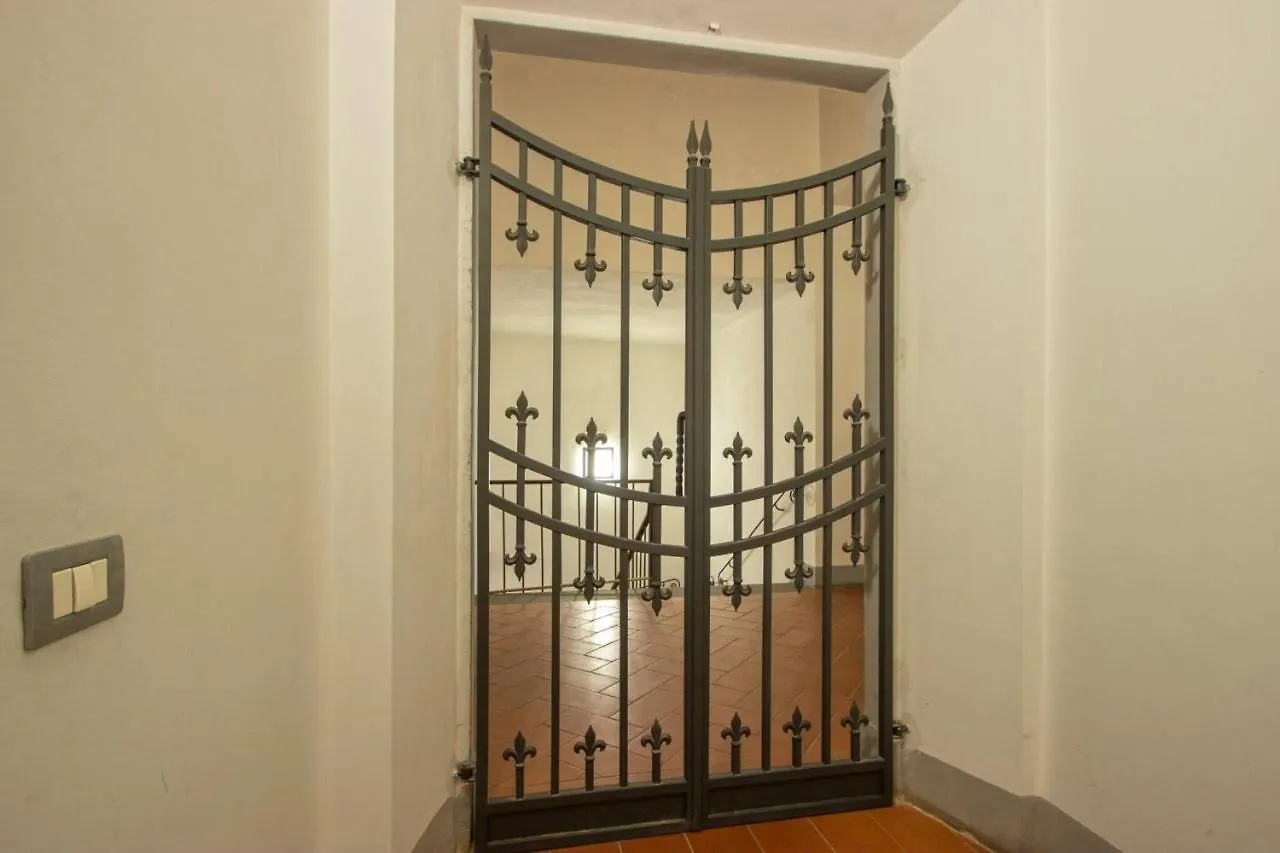 Palazzo Terme By Halldis Florence Apartment