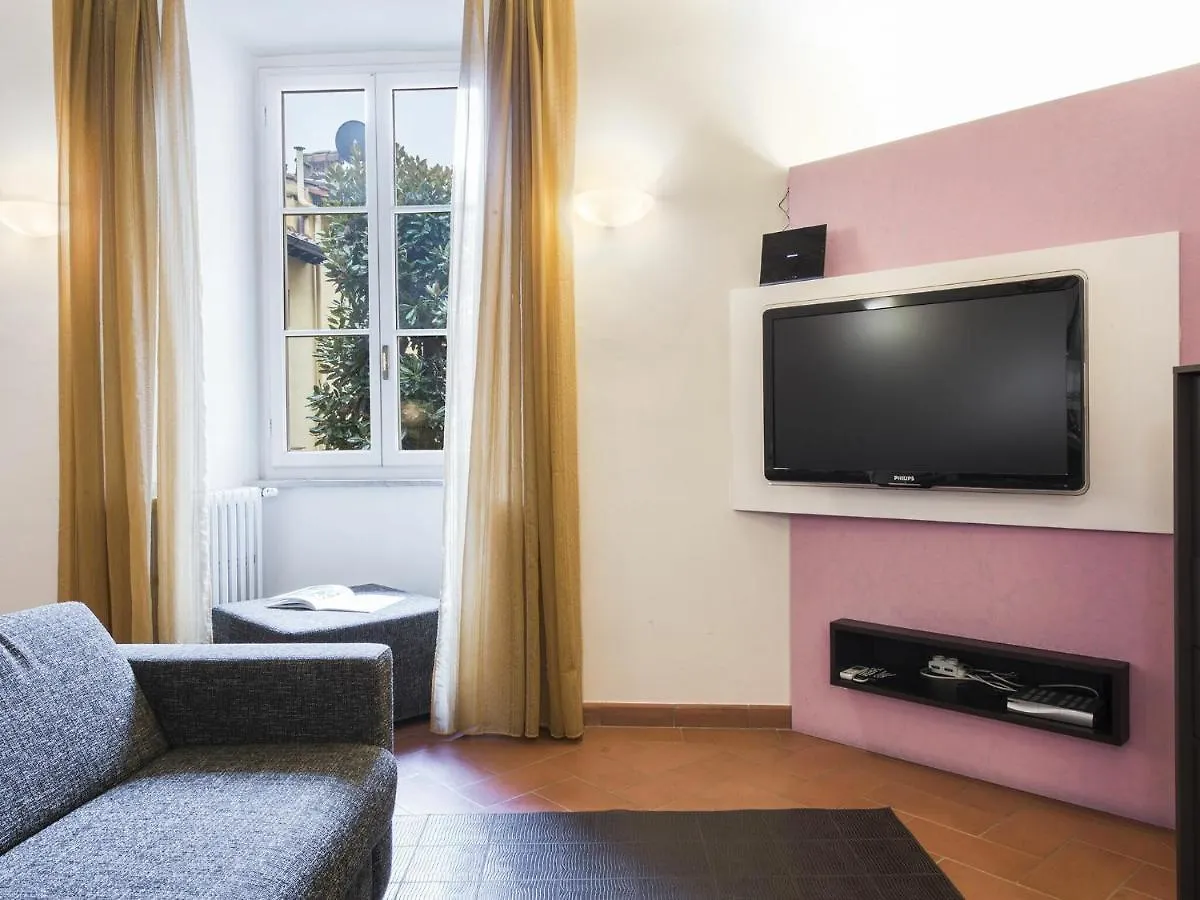 Palazzo Terme By Halldis Florencie Apartmán